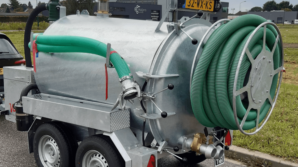 Rioolreiniging met professioneel materiaal